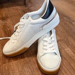 Chic White and Black Women's Sneakers